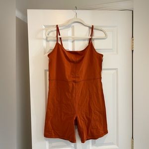 ARITZIA WILFRED DIVINITY 5” ROMPER